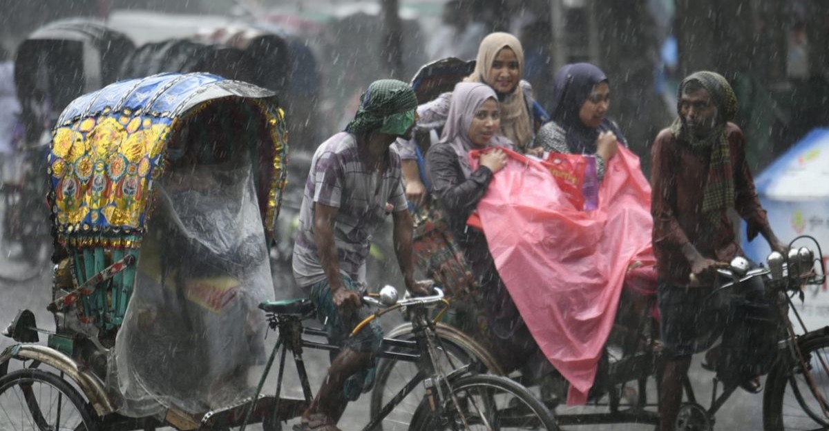 দেশের সব বিভাগে বজ্রবৃষ্টির আভাস