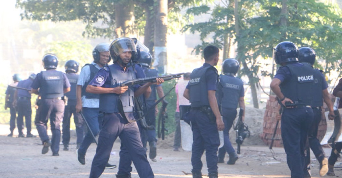 লক্ষ্মীপুরে পুলিশের সঙ্গে বিএনপি নেতাকর্মীদের সংঘর্ষ, নিহত ২
