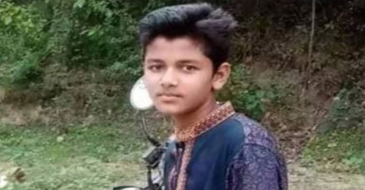 ফুটবল খেলতে গিয়ে প্রাণ গেল মাদরাসাছাত্রের