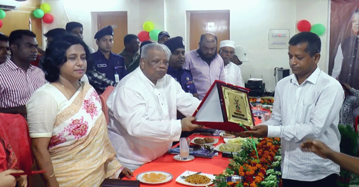 বাংলাদেশ থেকে বিদেশে রপ্তানি হচ্ছে মাছ: আমির হোসেন আমু
