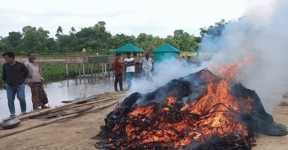 ফুলবাড়িয়ার বড়বিলায় ভ্রাম্যমান আদালতের অভিযান