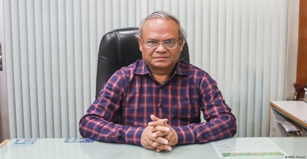 রাতভর অভিযান, বিএনপির কয়েকশ নেতাকর্মী আটক বললেন রিজভী