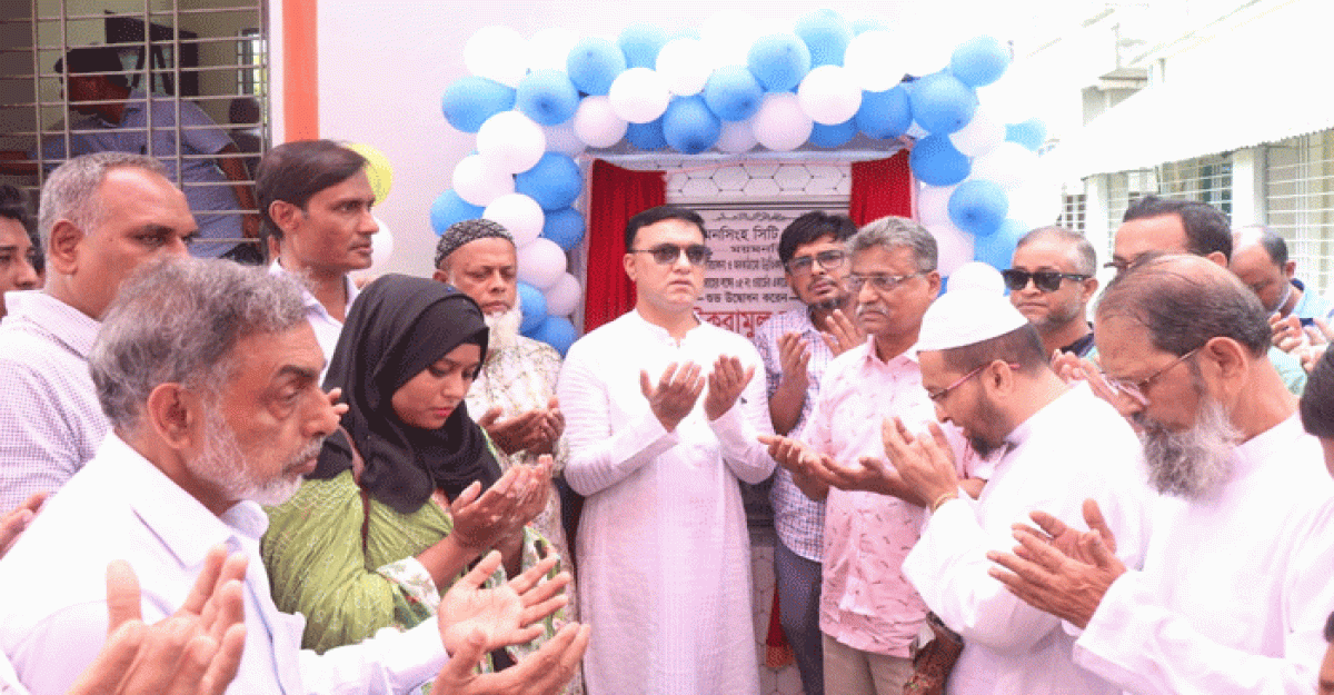 মসিকের নগর স্বাস্থ্যকেন্দ্র ও পানির পাম্প উদ্বোধন করেছেন মেয়র টিটু