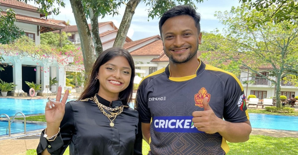 সাকিবের সঙ্গে এক ফ্রেমে 'মানিকে মাগে হিতে' গায়িকা