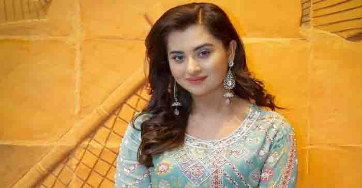 শাকিব-অপুকে নিয়ে ভাববার টাইম নেই: বুবলী