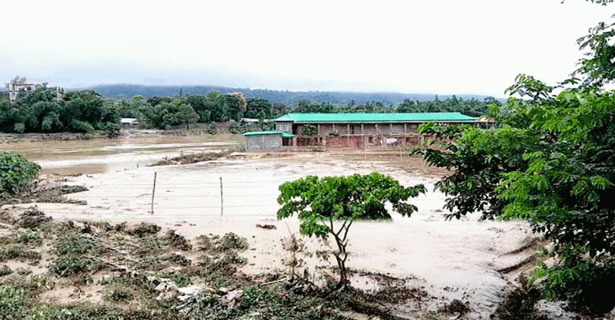 খাগড়াছড়িতে বন্যা পরিস্থিতির উন্নতি, আশ্রয়কেন্দ্র ছাড়ছে মানুষ