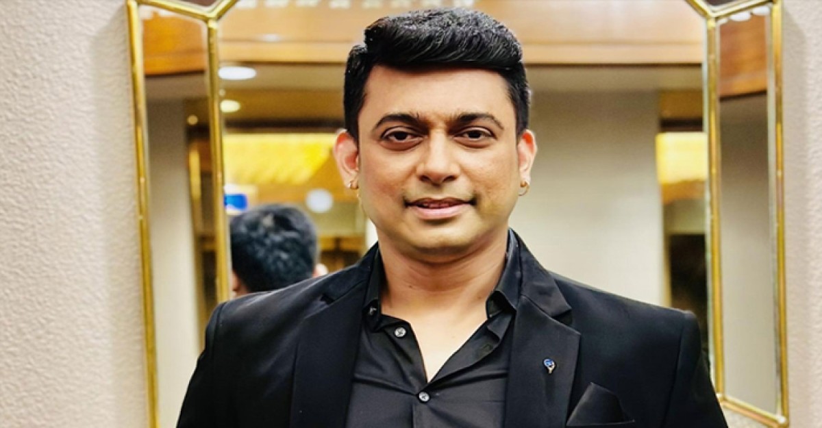 ‘নারী আটকায় জায়েদ খানে, জায়েদ আটকায় সুন্দরীতে’