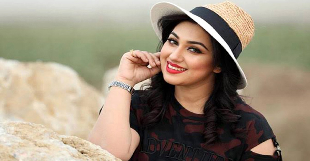 বিয়ের স্ট্যাটাস দিয়ে দুঃখ প্রকাশ করলেন অপু বিশ্বাস