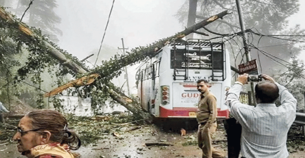 ভারতের হিমাচলে টানা বৃষ্টিতে নিহত ১৬