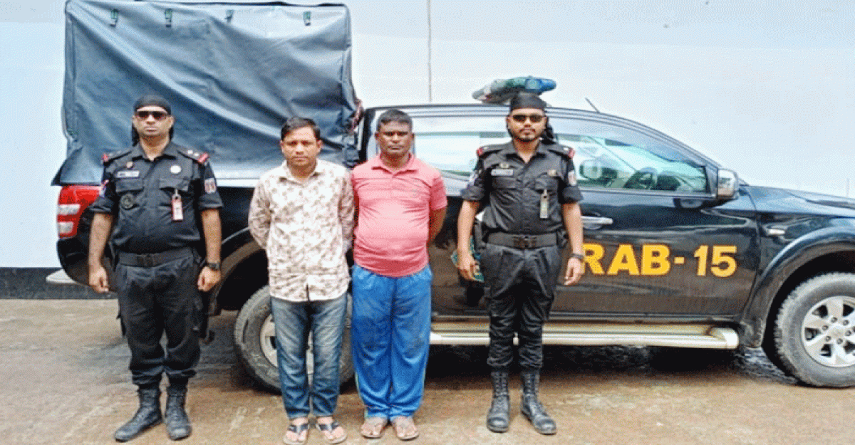 কক্সবাজারে ইয়াবার চালান লুট নিয়ে সংঘর্ষ: গ্রেফতার ২