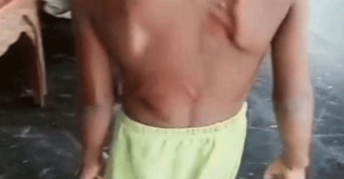 দ্বিতীয় শ্রেনীর ছাত্রকে মারধর করায় প্রধান শিক্ষকের বিরুদ্ধে মামলা!