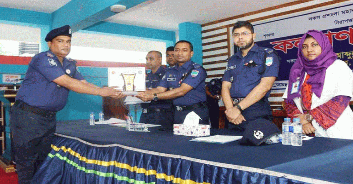 চুয়াডাঙ্গা জেলার শ্রেষ্ঠ এসআই হলেন খান আব্দুর রহমান