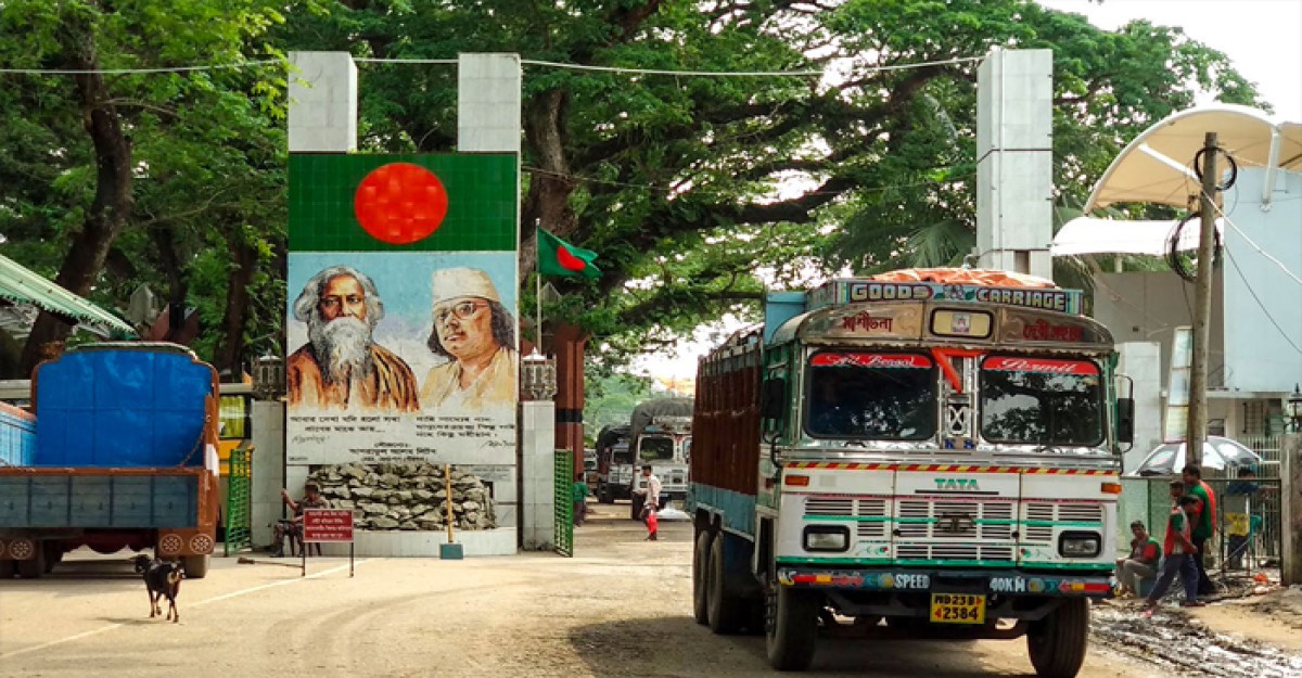 বেনাপোল দিয়ে ৩ দিন ধরে পেঁয়াজ আসা বন্ধ, হু হু করে বাড়ছে দাম