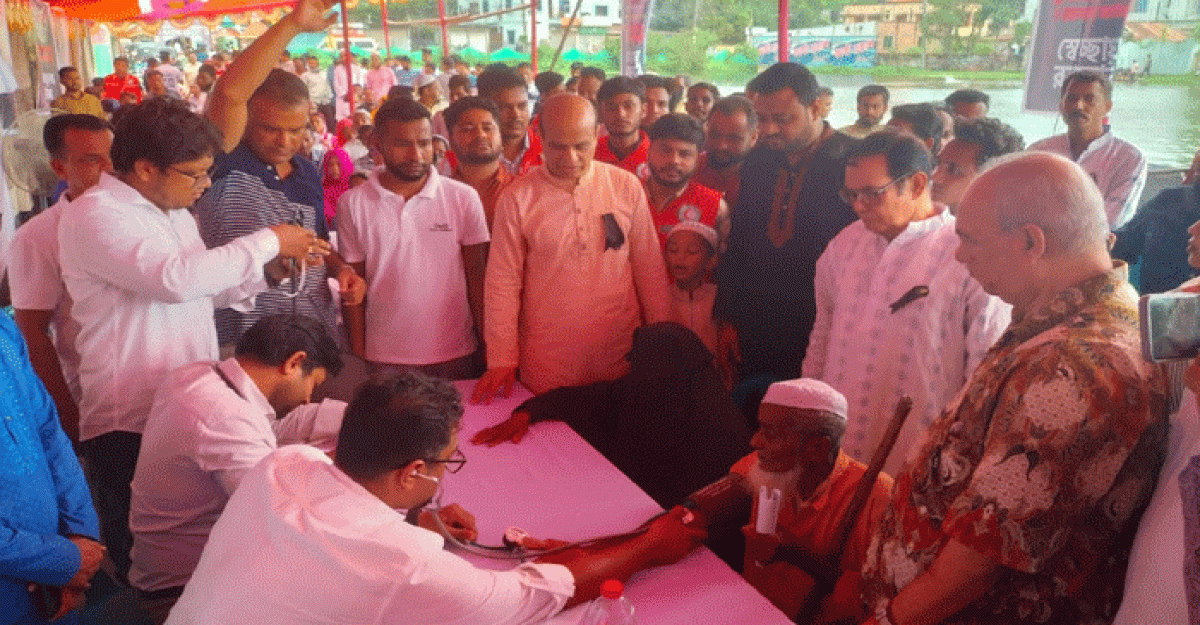 প্রধানমন্ত্রীর বিশেষ সহকারী হুমায়ুনের উদ্যোগে ফ্রি চিকিৎসা ক্যাম্প