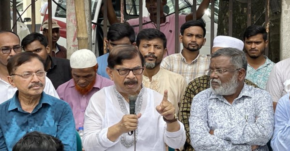 ক্ষমতা হারানোর ভয়ে সরকার উল্টা-পাল্টা বকছে বললেন মান্না