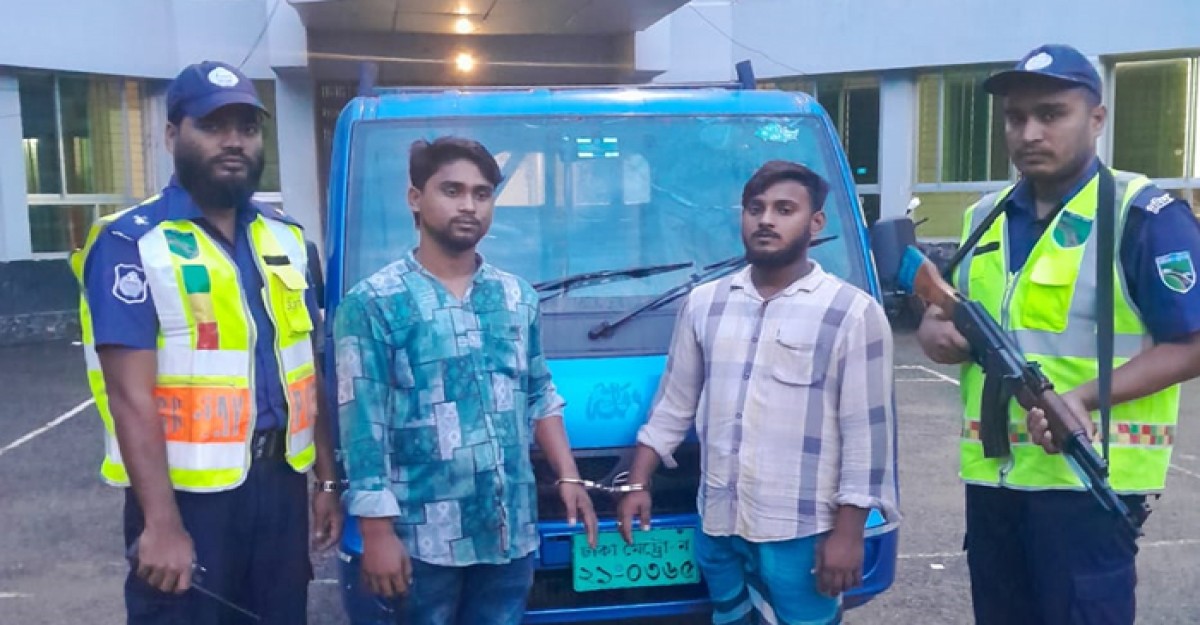 কুমিল্লা থেকে চুরি করে কক্সবাজারে নেয়ার পথে পিকআপ উদ্ধার: আটক ২