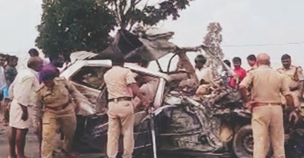 ভারতে তীর্থ থেকে ফেরার পথে সড়ক দুর্ঘটনায় নিহত ৬