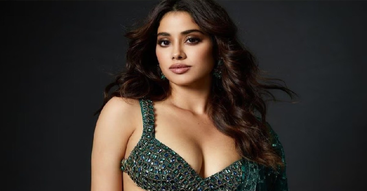 প্রথম প্রেম ভেঙে যাওয়ার কারণ জানালেন জাহ্নবী