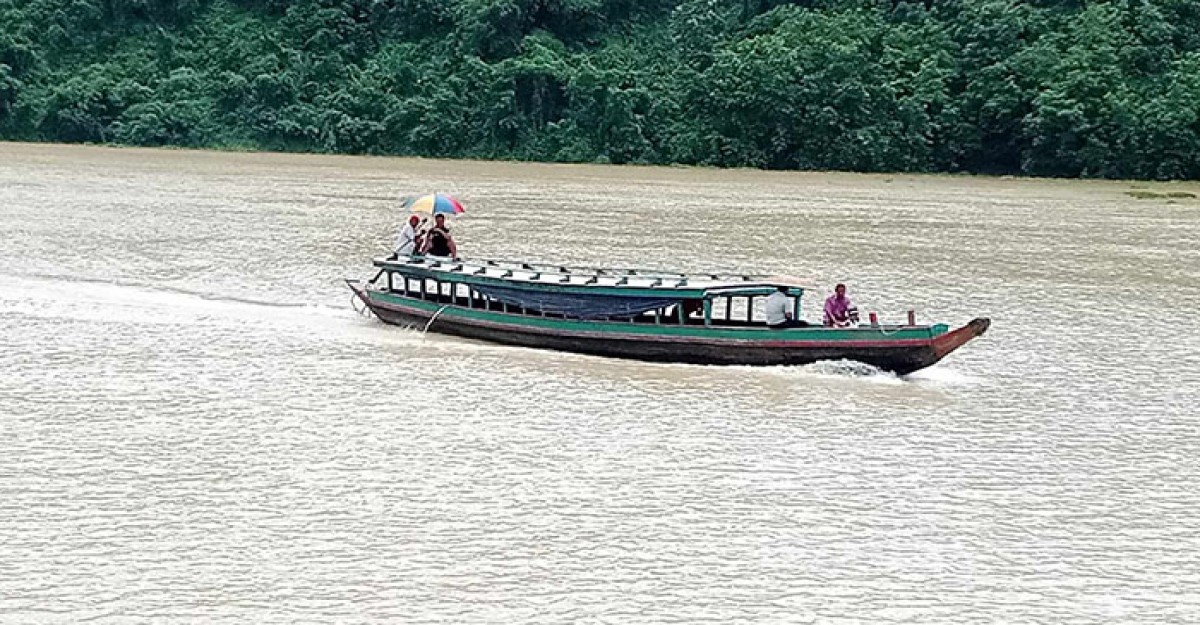 আগামীকাল থেকে জেলেরা কাপ্তাই হ্রদে মাছ ধরতে পারবেন