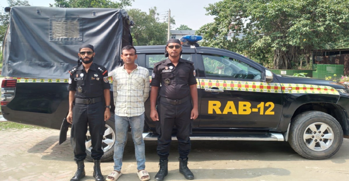 কুষ্টিয়া র্যাবের অভিযানে হত্যা মামলার প্রধান আসামী ঢাকা থেকে গ্রেফতার