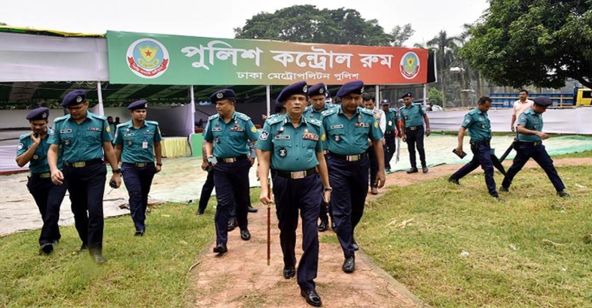 সোহরাওয়ার্দী উদ্যান পরিদর্শনে ডিএমপি কমিশনার