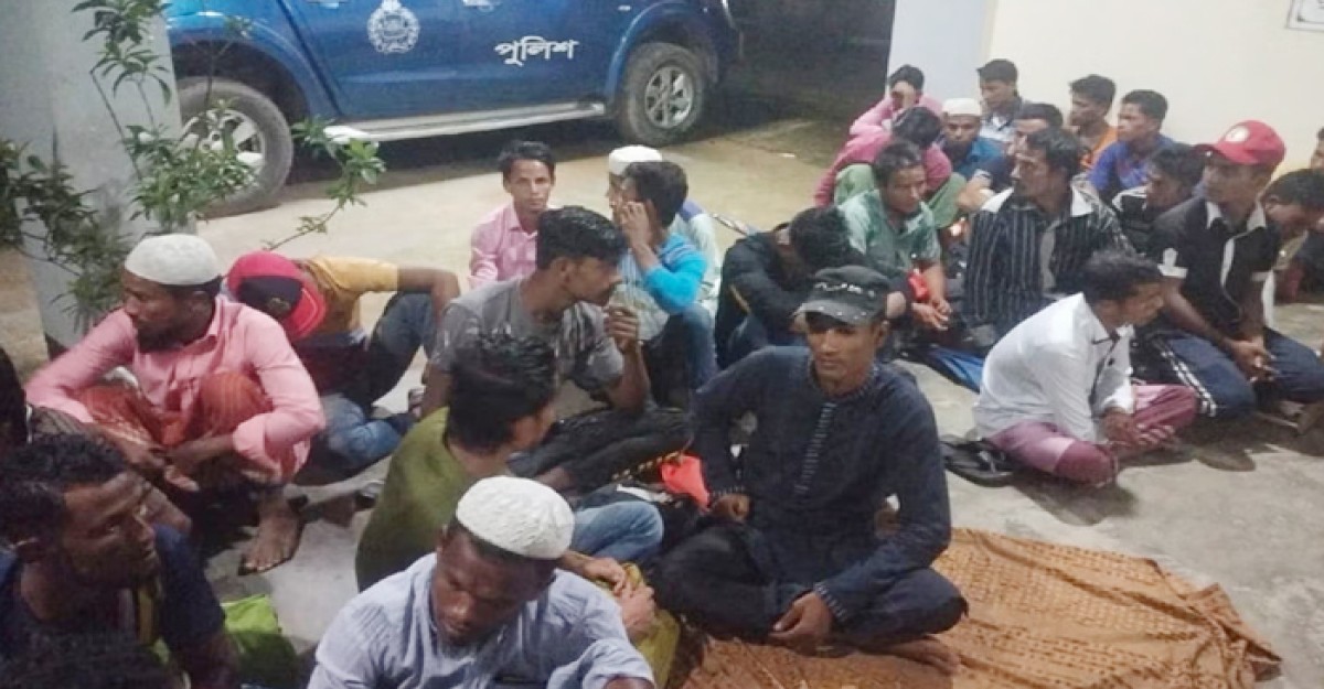 ট্রলারে গ্যাস সিলিন্ডার বিস্ফোরণ: দগ্ধ চকরিয়ার আয়ুব আলীর মৃত্যু