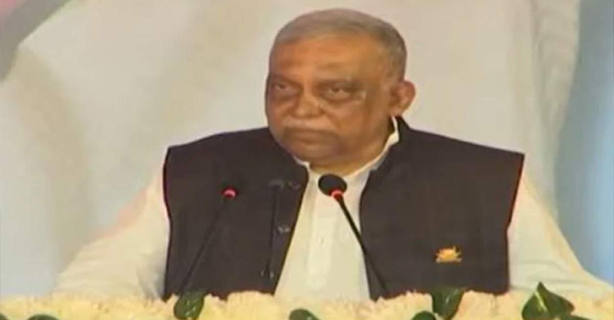 দেশের মানুষ শেখ হাসিনাকে হৃদয় দিয়ে ভালোবাসেন: স্বরাষ্ট্রমন্ত্রী