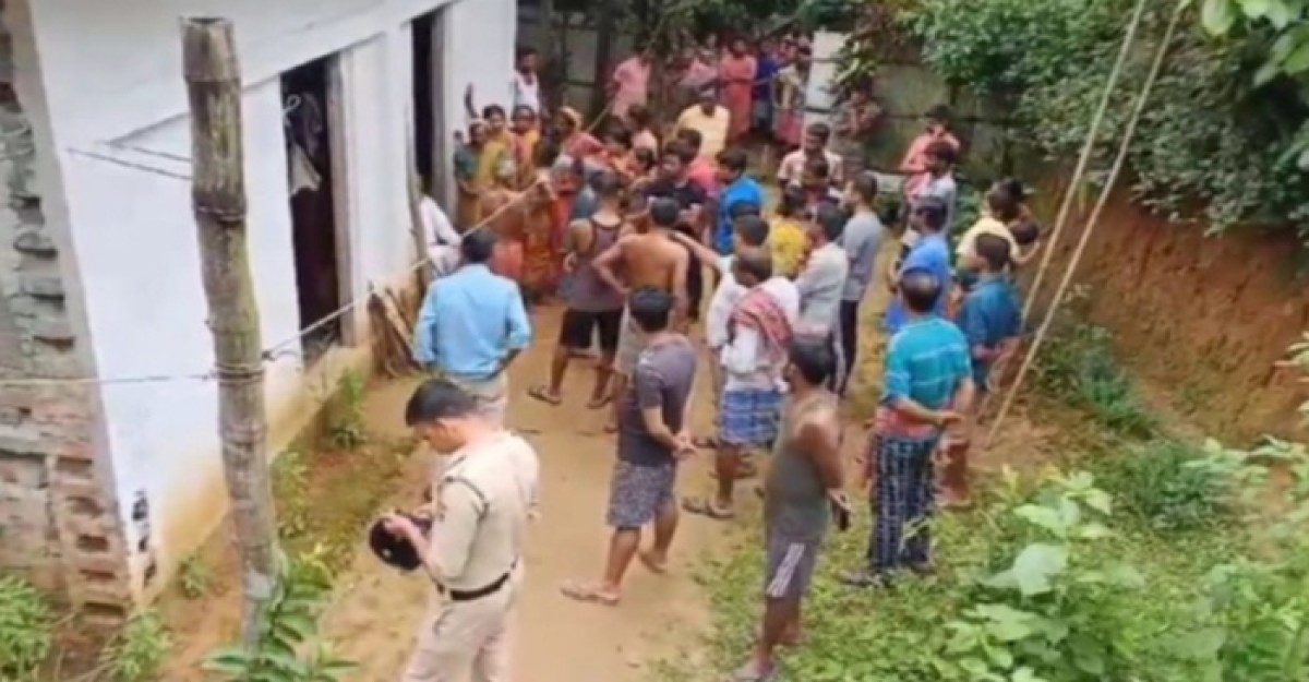 নাতির বিরুদ্ধে দাদিকে কুপিয়ে হত্যার অভিযোগ