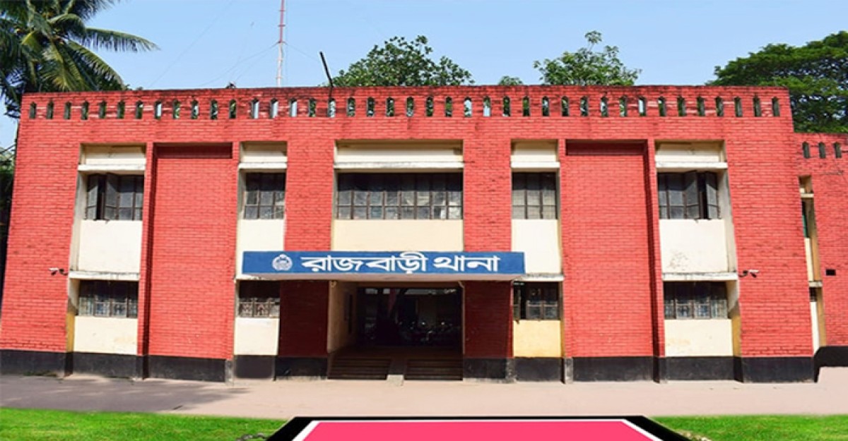 রাজবাড়ীতে বালু চাপায় প্রাণ গেল ৩ জনের