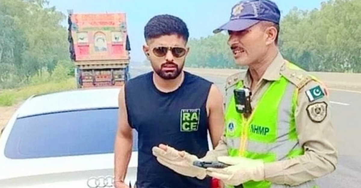 ফের জরিমানা গুনলেন বাবর আজম