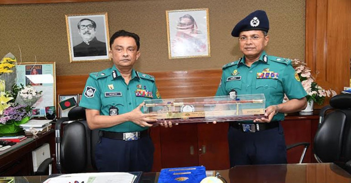 ডিএমপি কমিশনার হিসেবে দায়িত্ব নিলেন হাবিবুর রহমান