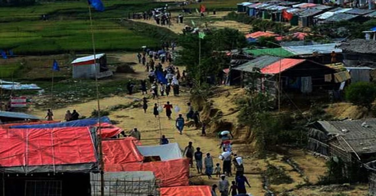 রোহিঙ্গা ক্যাম্পে পাল্টাপাল্টি হামলা, নিহত ২