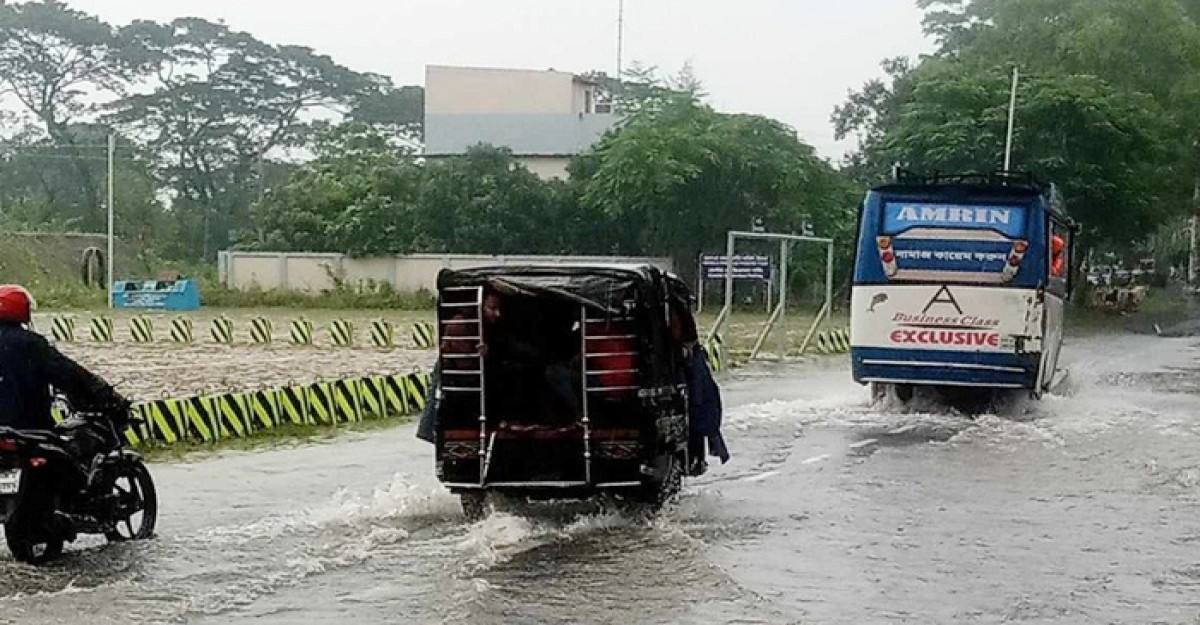 অবিরাম বৃষ্টিতে বিপর্যস্ত বেড়ার জনজীবন