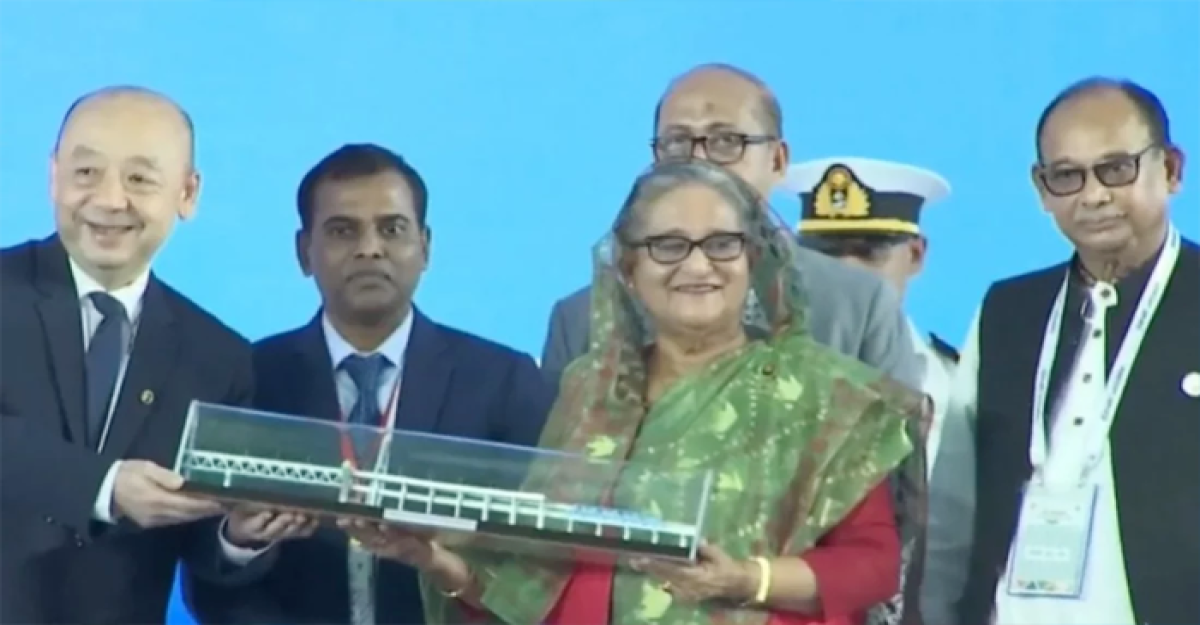 পদ্মা সেতুতে রেল চলাচল উদ্বোধন করলেন প্রধানমন্ত্রী