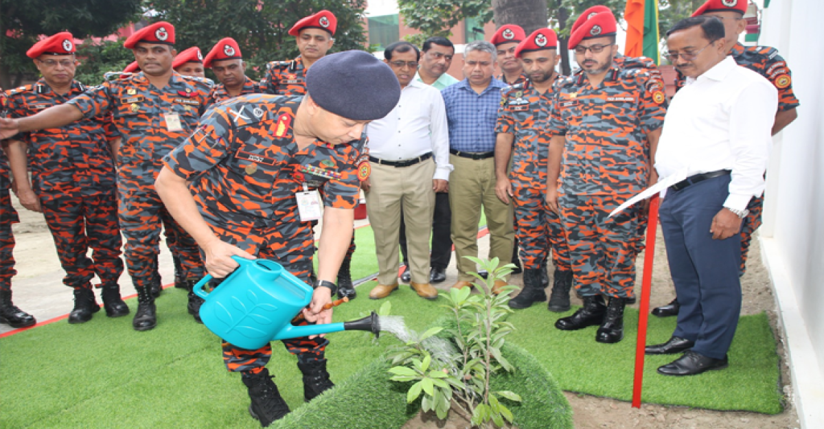 গভীর শ্রদ্ধায় শেখ রাসেল দিবস পালন করেছে ফায়ার সার্ভিস