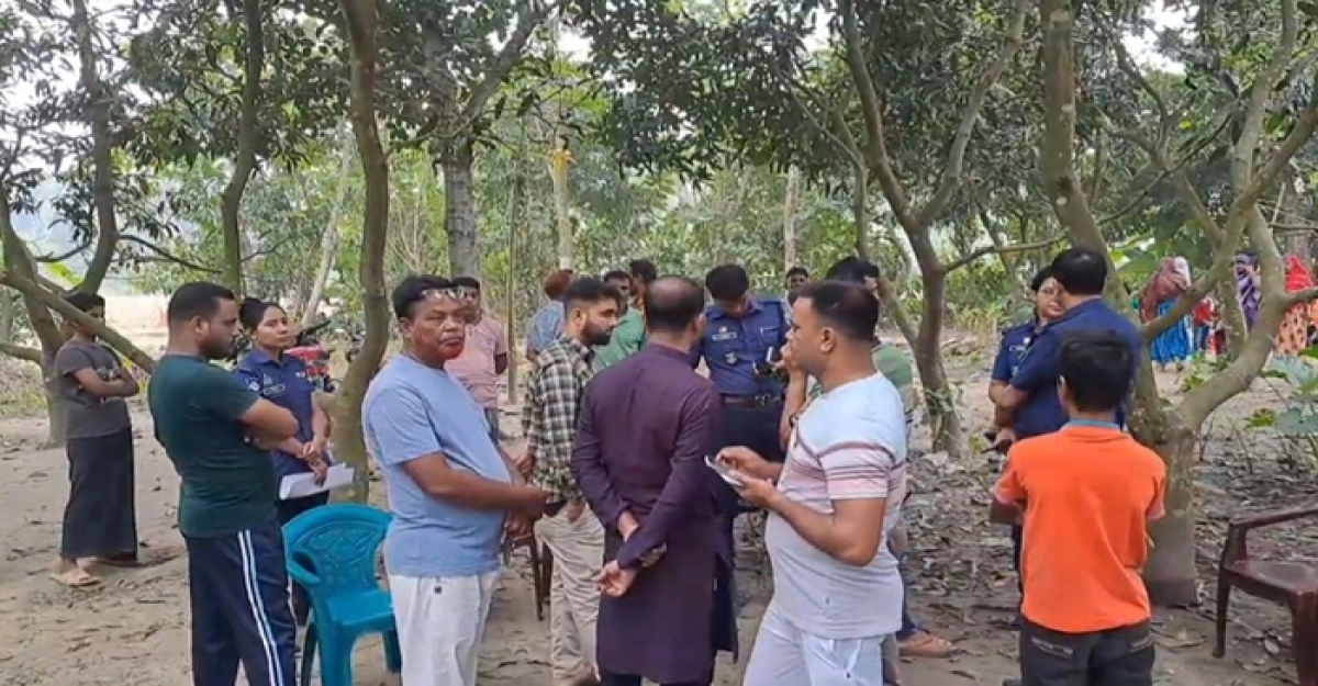 দর্শনায় বোনকে বাড়ি থেকে তুলে নিয়ে কুপিয়ে হত্যা, ভাই রক্তাক্ত জখম