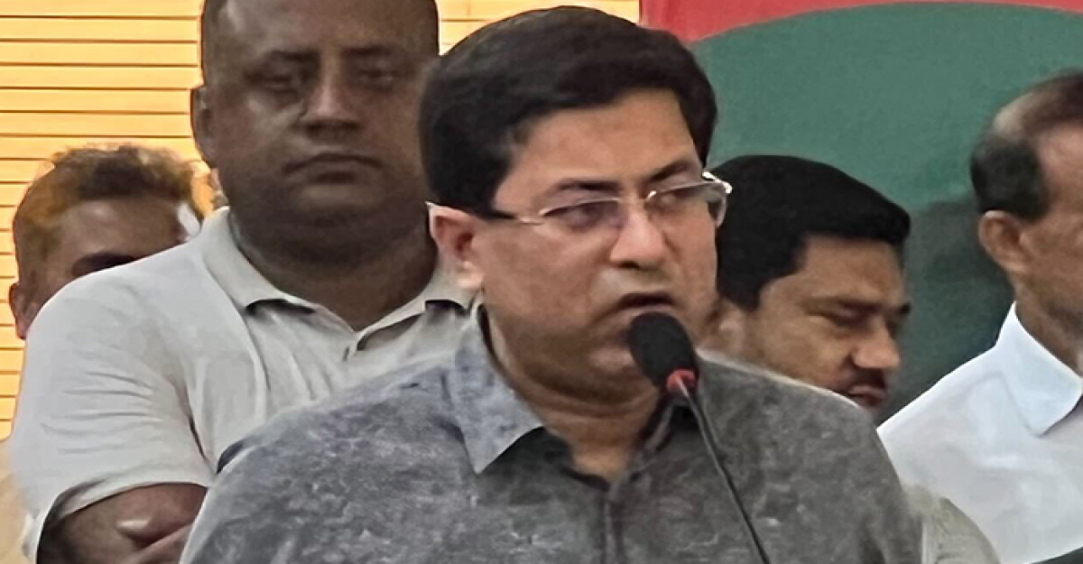 আবারো ‘লগি-বৈঠা’ নিয়ে গণতন্ত্র রক্ষা করবো বললেন তাপস