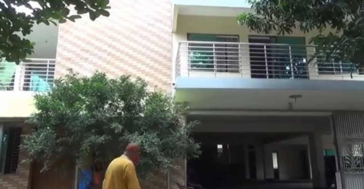 আশুলিয়ায় ব্যবসায়ীর বাড়িতে লুট, নিয়ে গেছে দুইটি আগ্নেয়াস্ত্র