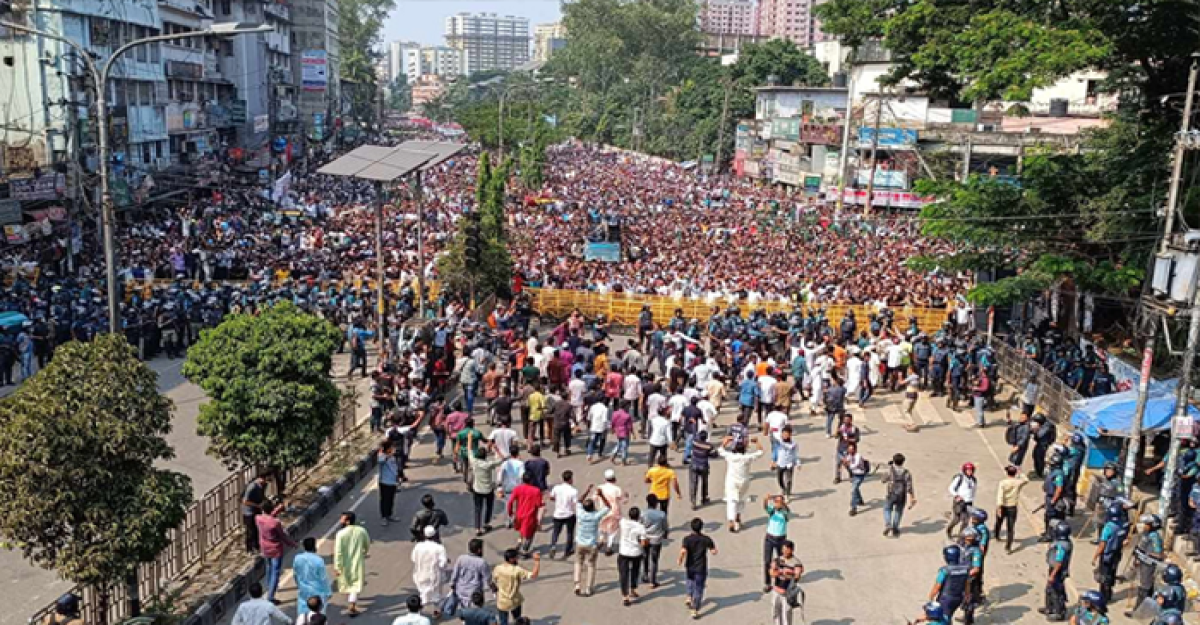 শাপলা চত্বরে ঢুকে পড়েছে জামায়াত