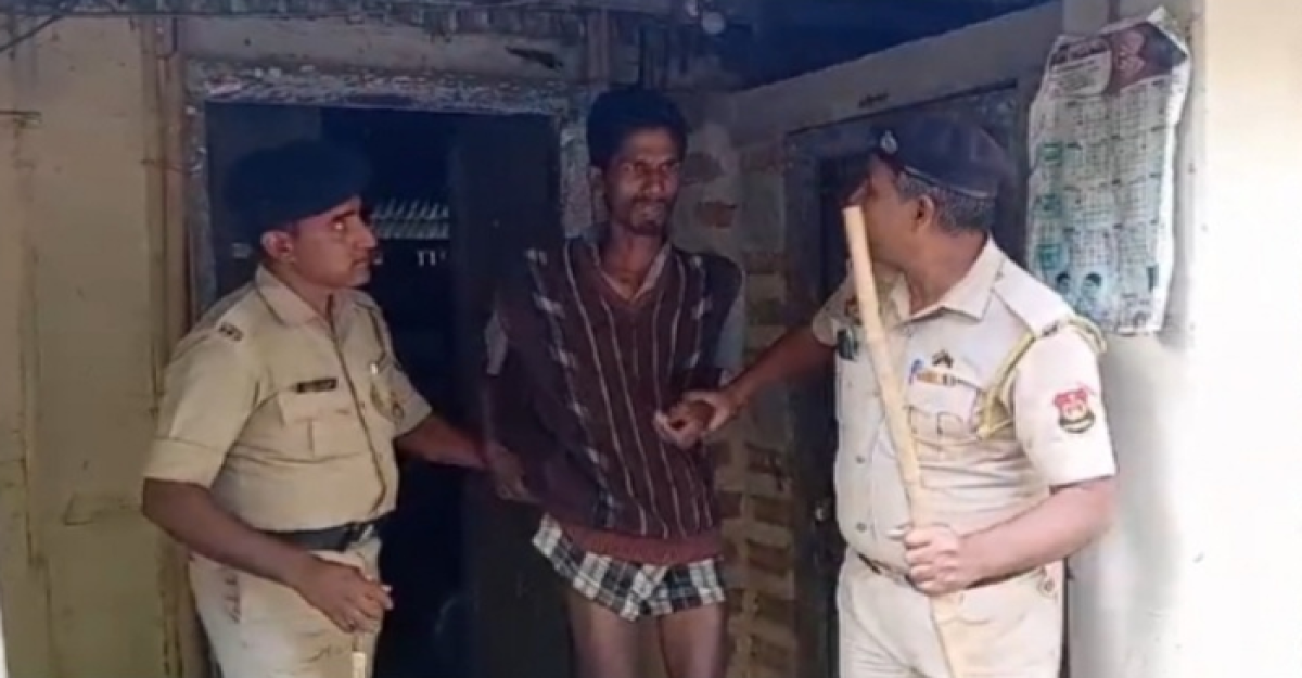 মাকে হত্যা করে মৃতদেহ নিয়ে ২ দিন ধরে ঘুমে আচ্ছন্ন ছেলে!