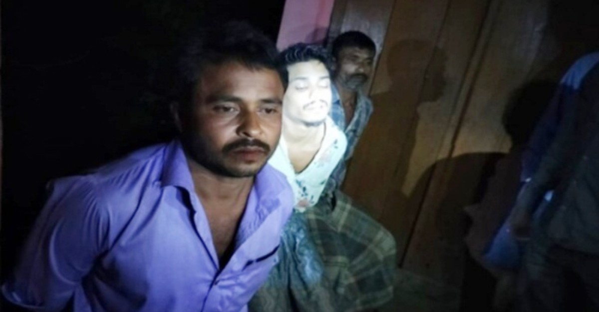 কাটিগড়ায় ৩ বাংলাদেশি নাগরিক আটক