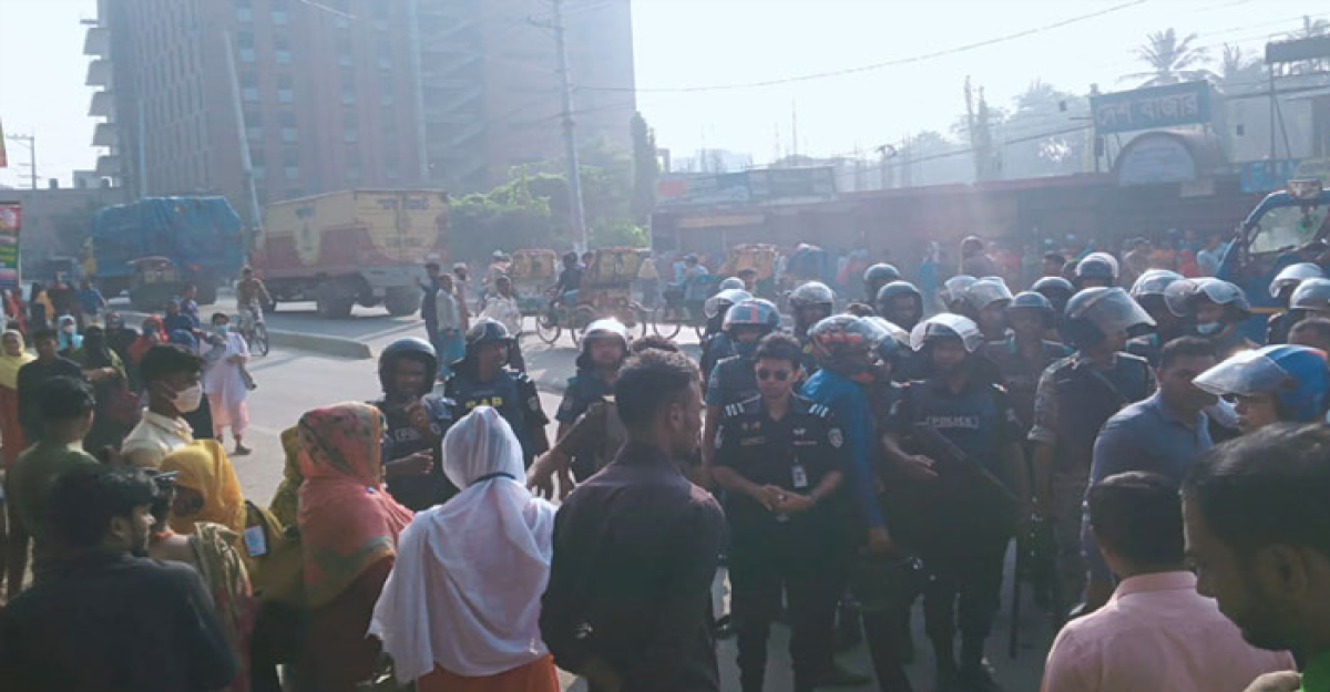গাজীপুরে অর্ধশতাধিক কারখানায় ছুটি