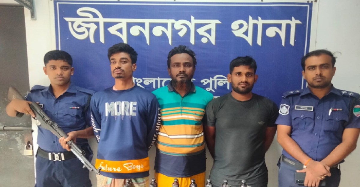 জীবননগরে ফেনসিডিলসহ ৩ মাদক ব্যবসায়ী গ্রেফতার