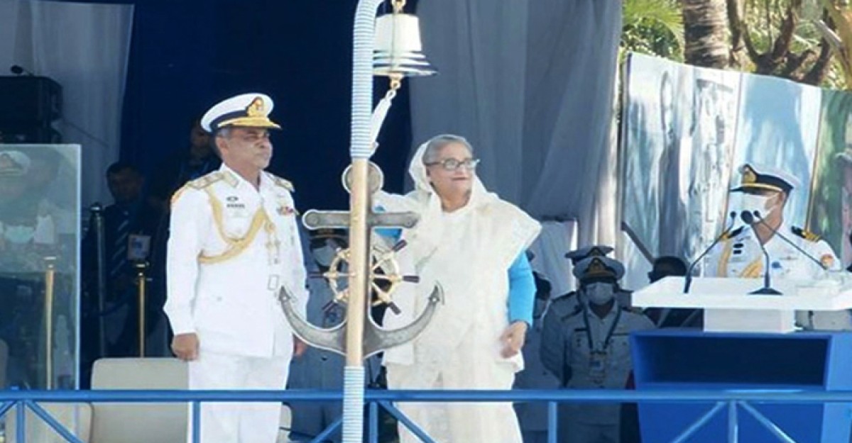 আইকনিক রেল স্টেশনে প্রধানমন্ত্রী