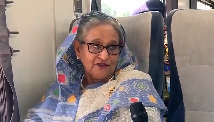 স্বপ্নের রেলে চড়ে রামু পৌঁছালেন প্রধানমন্ত্রী