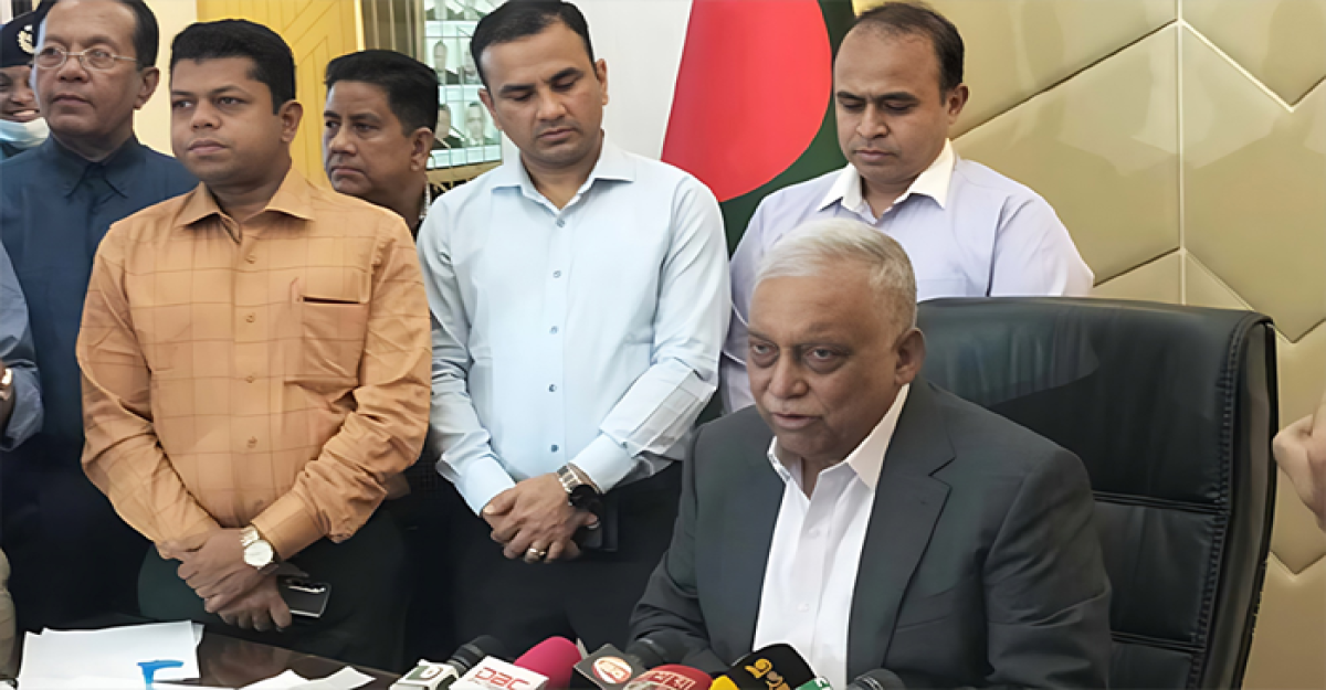 চলমান পোশাক খাতের অস্থিরতায় বিএনপির ইন্ধন আছে: স্বরাষ্ট্রমন্ত্রী