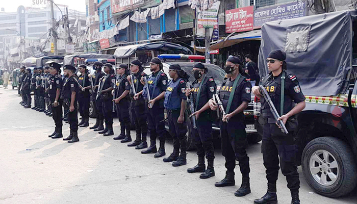 আইনশৃঙ্খলা স্বাভাবিক রাখতে দেশে টহল দিচ্ছে র্যাবের ৪৬০ দল