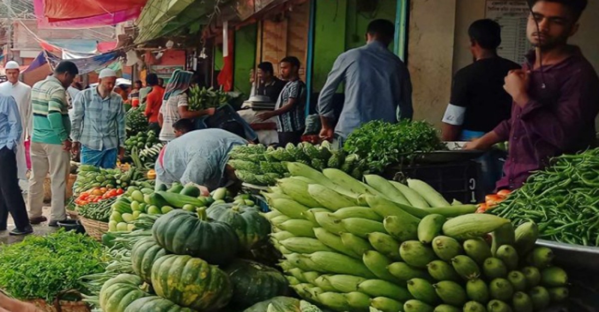 ভোলায় লাগামহীন দ্রব্যমূল্যের কারণে সাধারণ মানুষের ক্রয় ক্ষমতার বাইরে