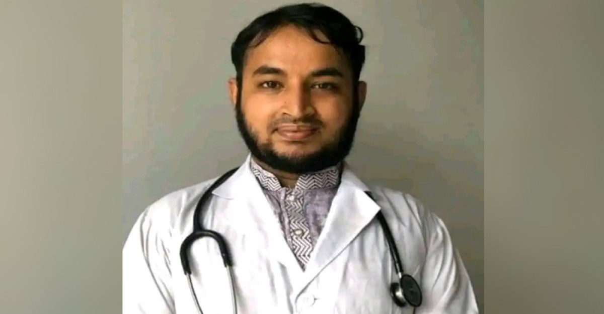 চকরিয়ায় মাইক্রোবাস-পিকআপ মুখোমুখি সংঘর্ষে চিকিৎসক নিহত