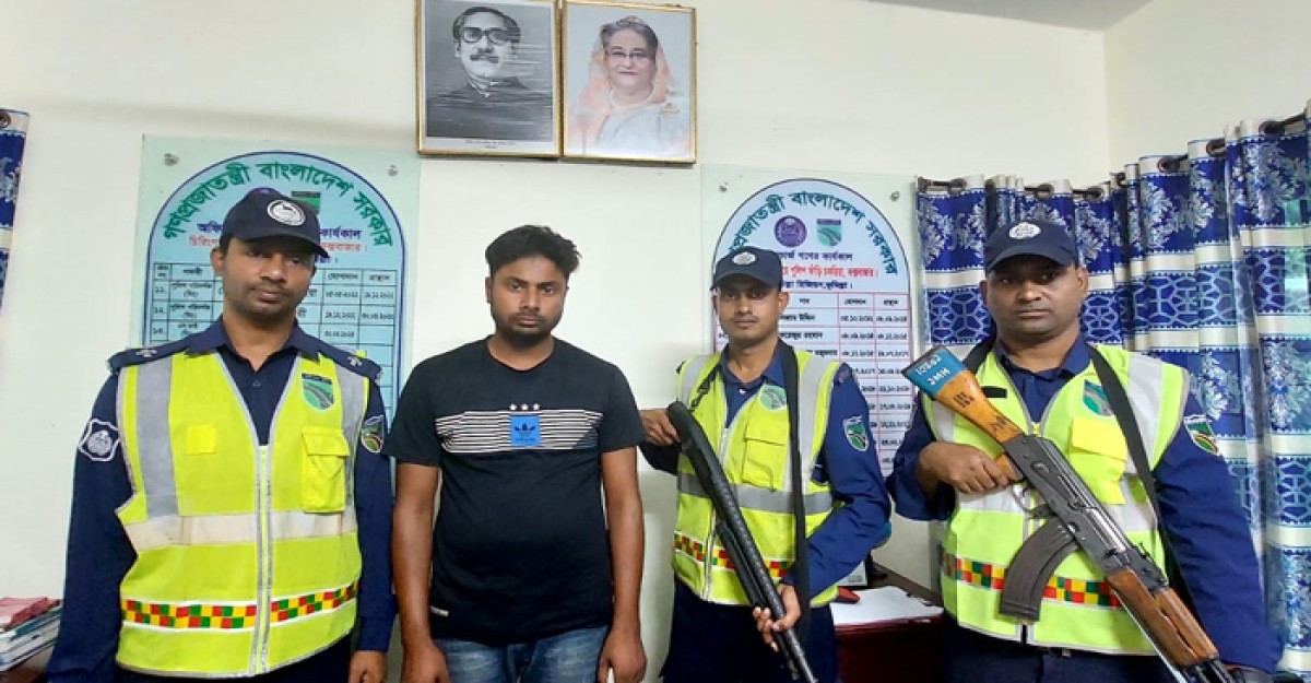 মোটরসাইকেলের ধাক্কায় নারী নিহত, চালক গ্রেফতার